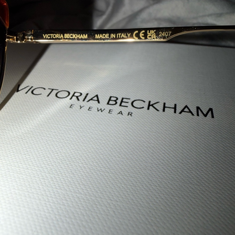 Victoria Beckham NWT Aviator Sunglasses - Picture 7 of 8